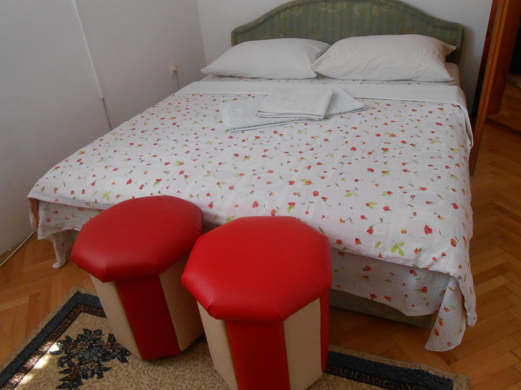 Apartments & Hostel Zdrava Hrana موستار الغرفة الصورة