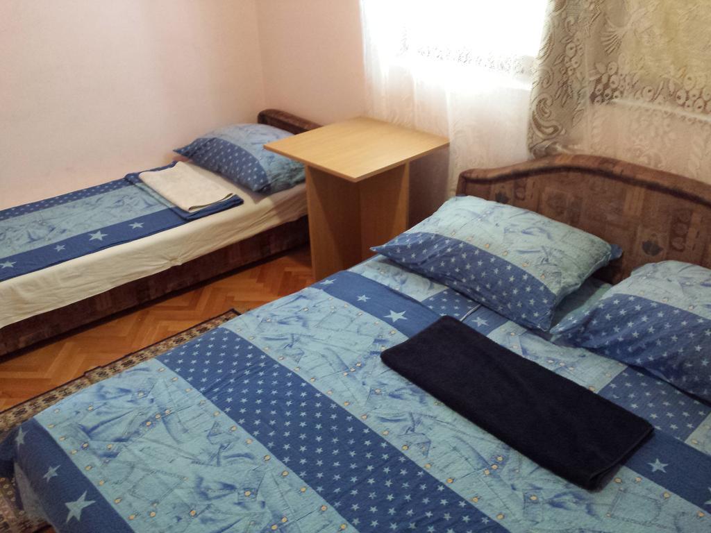 Apartments & Hostel Zdrava Hrana موستار الغرفة الصورة
