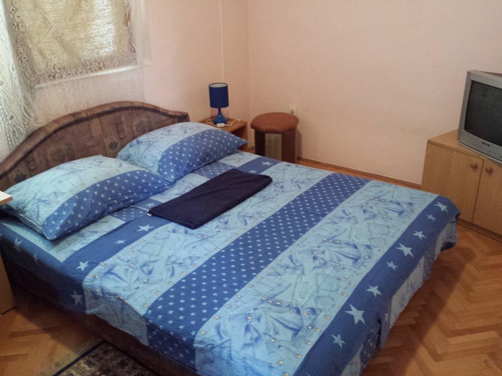 Apartments & Hostel Zdrava Hrana موستار الغرفة الصورة