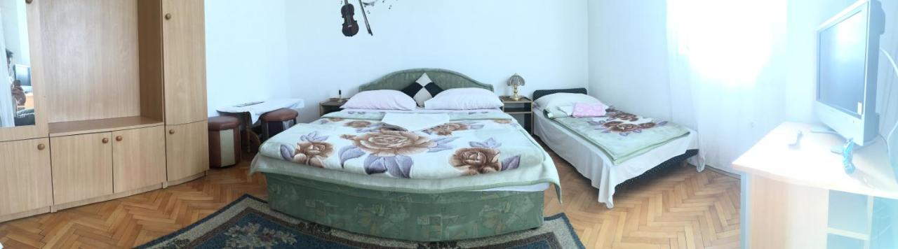 Apartments & Hostel Zdrava Hrana موستار المظهر الخارجي الصورة